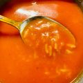Szakály Gábor Cooksnap-ja, amikor elkészítette a(z) Bazsalikomos paradicsom leves, pirított risini tésztával receptet.