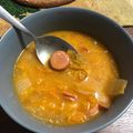 Jenny Chlebik Cooksnap-ja, amikor elkészítette a(z) Frankfurti leves kínai kelből receptet.