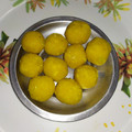 Vaishu Aadhira's cooksnap of when they made எண்ணெயில்லாத மோதிச்சூர் லட்டு.