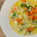 Mónika Gyurászné Cooksnap-ja, amikor elkészítette a(z) Tejfölös karalábéleves receptet.
