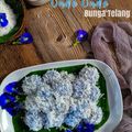 Cooksnap Nor Zeha Baba semasa beliau membuat Onde-onde Bunga Telang.