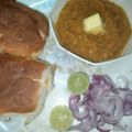 Abhilasha Singh का कुकस्नैप जब उन्होंने पाव भाजी (Pav Bhaji recipe in Hindi) बनाया था।