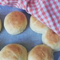 Renáta Göncző-Dutkay Cooksnap-ja, amikor elkészítette a(z) Zsömle (nagyon puha) receptet.