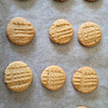 Belinda Davidson 's cooksnap of when they made Peanut Butter Cookies.