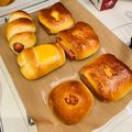 Chu Chu 的 超簡單０技巧の不一樣的港式腸仔包（焗爐） cooksnap