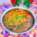 Madhu Jain का कुकस्नैप जब उन्होंने बिना प्याज़ की हलवाई छोला (bina pyaz ki halwai chole recipe in Hindi) बनाया था।