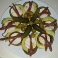El cooksnap de yuli cuando hizo Ensalada de tomate, aguacate, mozzarella y anchoas.