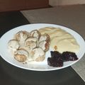 Kleopátra Rencs Cooksnap-ja, amikor elkészítette a(z) Svéd húsgolyók hagymás tört krumplival, mustáros mártással receptet.