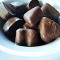 Cooksnap από Κωνσταντίνα Τ. στη συνταγή Σοκολατάκια δύο υλικών ♠️💜