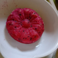 Cooksnap dari Hari Triardiyanti untuk resep Bolu kukus buah naga merah...no mixer no ribet..