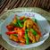 Cooksnap Anur Musa semasa beliau membuat Ayam Goreng Kunyit.
