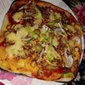 Misbah Rasheed Qureshì's cooksnap of when they made Chicken Tikka Pizza 🍕.
