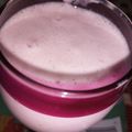 Aqsa mukhtiar's cooksnap of when they made سڑابیری ملک شیک.