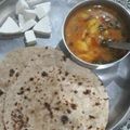 Pratibha2 का कुकस्नैप जब उन्होंने आलू मटर टमाटर की सब्जी(aloo matar tamatar ki sabzi recipe in hindi) बनाया था।