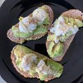 El cooksnap de laura cuando hizo Tosta de aguacate con queso de cabra.
