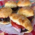 صورة من أم أنس، شاركها بعد تجربة وصفة بعجينه وحده عملت أربع معجنات و ممكن اكثر 😋