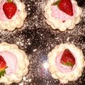 صورة من مطبخ ام فادي 🍓🍓👩‍🍳🇩🇿، شاركها بعد تجربة وصفة ميني بافلوفا 🍓
