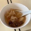 Christina Lee 的 4種材料電子鍋一鍵搞定！秋天的冰糖水梨銀耳湯 cooksnap