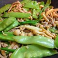 彤彤媽 的 雪白菇炒肉絲- 菇鮮肉嫩.爽口下飯 cooksnap