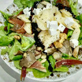 El cooksnap de Maija Doe cuando hizo Ensalada rúcula, pera, jamón y queso.