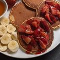 Karan Tripathi (Food Fanatic) का कुकस्नैप जब उन्होंने स्ट्रॉबेरी पैनकेक(Strawberry pancake recipe in hindi) बनाया था।