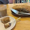 El cooksnap de Sara Elizabeth Kaplan cuando hizo Torta húmeda con puré de manzana y almendras.
