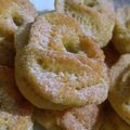 صورة من اولادي سعادتي ( ام آدم )، شاركها بعد تجربة وصفة معمول السميد طري وبذوب بالفم ذوب 🤗😋