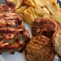 El cooksnap de @tesa.cuina cuando hizo Filete de pollo adobado casero, berenjena plancha y panaché de verdura con jamón.