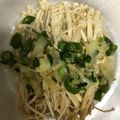 Cooksnap dari Gladys Nemawashi untuk resep Paengibeoseot Bokkeum (팽이버섯 볶음) Tumis Jamur Enoki Korea