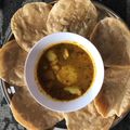 Sharayu Tadkal Yawalkar's cooksnap of when they made Luchi, alur torkari.