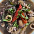 Cooksnap Afieyfa Fauzay semasa beliau membuat Sotong masak kicap + sos tiram.
