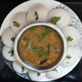 Divya Parmar Thakur का कुकस्नैप जब उन्होंने इडली सांबर (Idli Sambar recipe in hindi) बनाया था।
