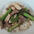 Ariel Wu 的 蘆筍炒牛肉絲(簡單料理) cooksnap