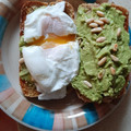 El cooksnap de Juan Antonio Iglesias cuando hizo Huevo poché sobre tostada de aguacate 🥑.