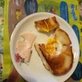 Zsanett Durda Cooksnap-ja, amikor elkészítette a(z) Töltött-bundás toast kenyér tükörtojással a közepén receptet.
