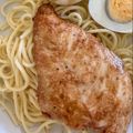 Cooksnap de Vinicius Silva quando cozinhou Frango grelhado com limão e ervas.