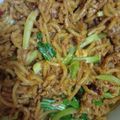Cooksnap Ili Athirah Mohd Nor semasa beliau membuat Mee Goreng Ala Mamak.