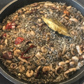 El cooksnap de Cristina García cuando hizo Arroz negro con gambas, calamar, y sepia.