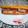 El cooksnap de La cocina de Ana🍴 cuando hizo Súper bocata de salchichas con queso 🥖🧀🍅.