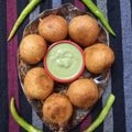 Diya Sawai का कुकस्नैप जब उन्होंने बटाटा वड़ा या आलू बड़ा (Batata Vada yeh Aloo Vada recipe in Hindi बनाया था।