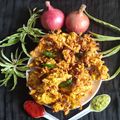 Gunjan's Kitchen's cooksnap of when they made Pyaz pakora.
