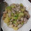 Cooksnap của Cau Hai khi họ làm theo món Khoai tây, khoai môn, nấm đùi gà, mướp hương xào