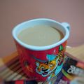 Cooksnap Maisarah Mamat semasa beliau membuat Kopi Susu Panas.