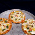 Himani Vasavada's cooksnap of when they made ભાખરી પીઝા (Bhakhri Pizza Recipe In Gujarati).