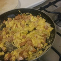 El cooksnap de Michelle Corado. ...🍽🍴🥄🔪 cuando hizo Huevos con salchichas, desayuno sencillo🍽.