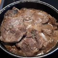 El cooksnap de estcolrod (Esther) cuando hizo 61. Chuletas de aguja en salsa.