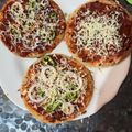Dipal Shah's cooksnap of when they made ભાખરી પીઝા (Bhakhri Pizza Recipe In Gujarati).