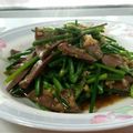 รูป Cooksnap ของ Elloniie เมื่อเขาทำ ดอกกุยช่ายผัดตับหมู