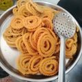 Sadhana Parihar का कुकस्नैप जब उन्होंने गेहूं के आटे की चकली(genhu ke aate ki chakli recipe in hindi) बनाया था।