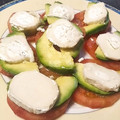 El cooksnap de noor cuando hizo Carpaccio de tomate, aguacate y rulo de queso.